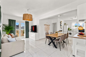 Tanas Rooftop Seaview Suite